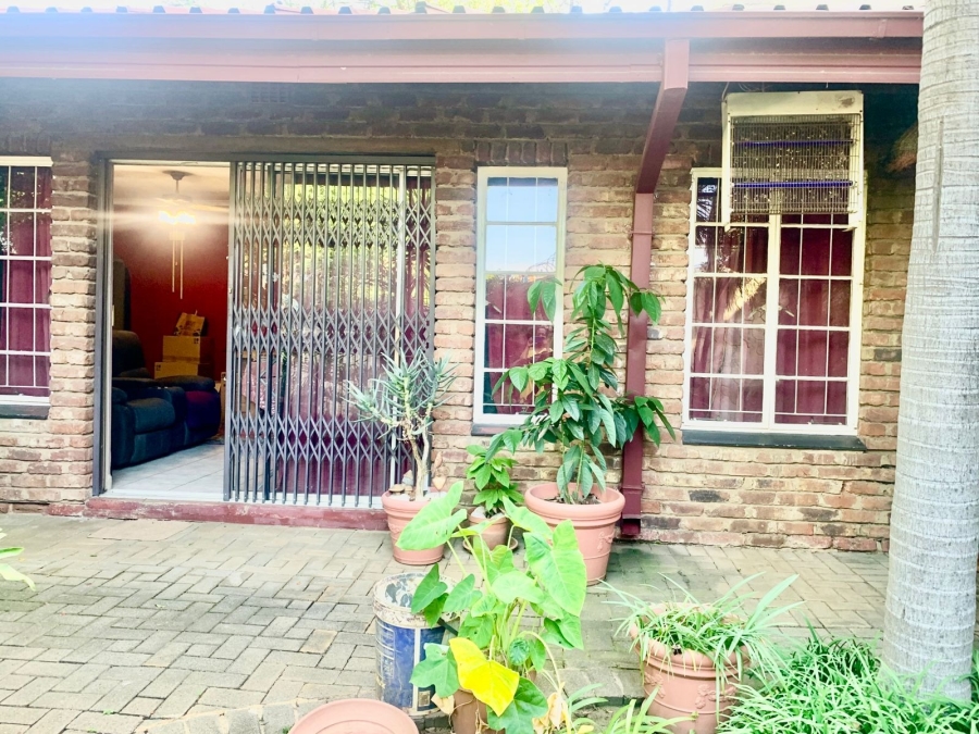 4 Bedroom Property for Sale in Rustenburg Central North West